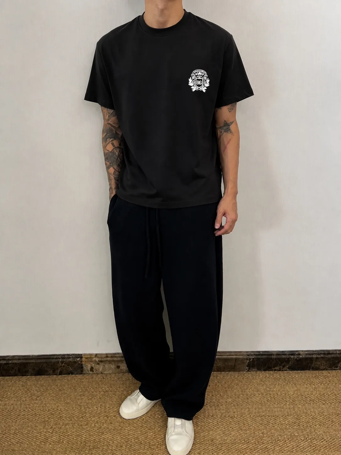 dg～ logo 《 》 ， ， tee， ， Same Style ， : Black White Coffee Brown Size：S（90-130 ） M（125-150 ） L（135-165 ） XL（160-190 ） XXL（185 ）